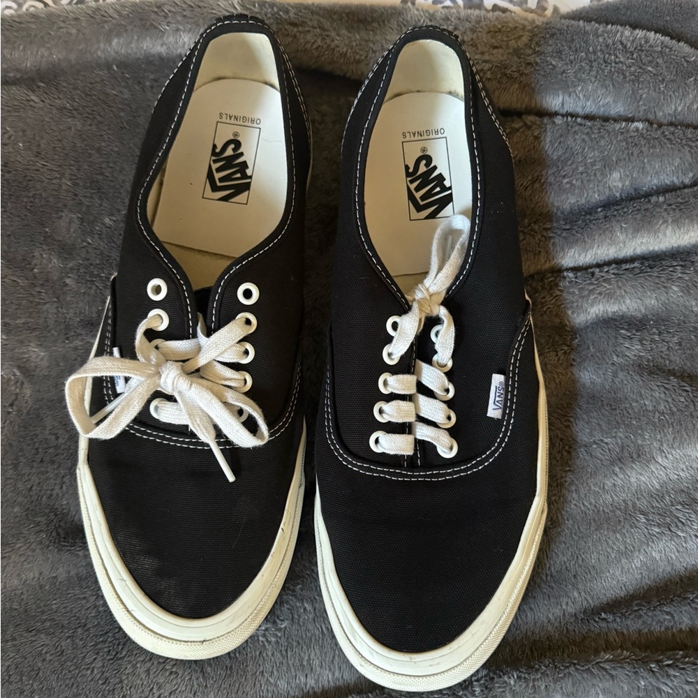 Vans authentic vault size 12